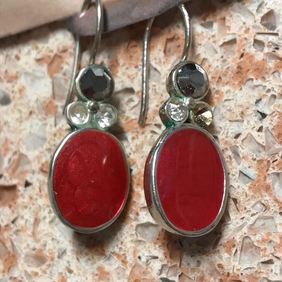 3/$25💜❤️or 3/$15 red earrings - Picture 2 of 3